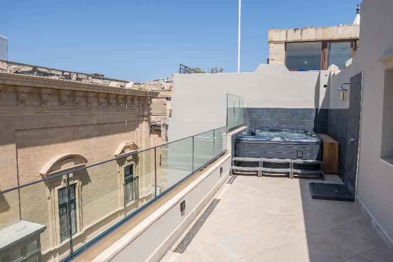 The Cumberland Hotel By Neu Collective Valletta Exteriör bild